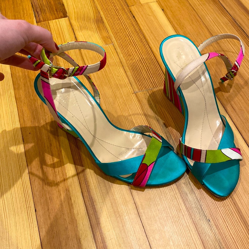 Kate spade satin and multi wedge